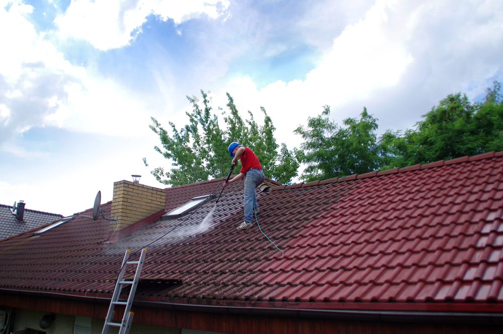 Service de nettoyage de toit à Pradines par Renovation Lafleur